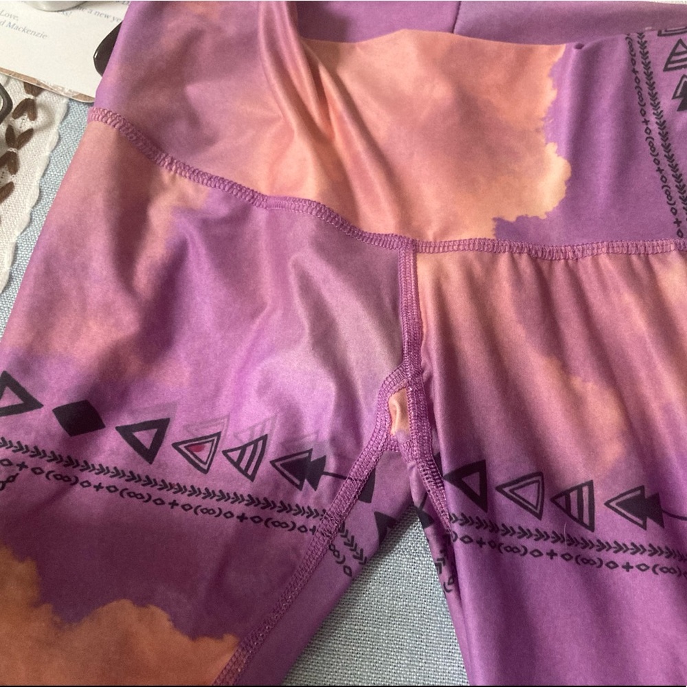 Teeki Yoga Leggings Purple Haze Sz S  Pilates Fitness Gym Made In USA - Picture 8 of 9